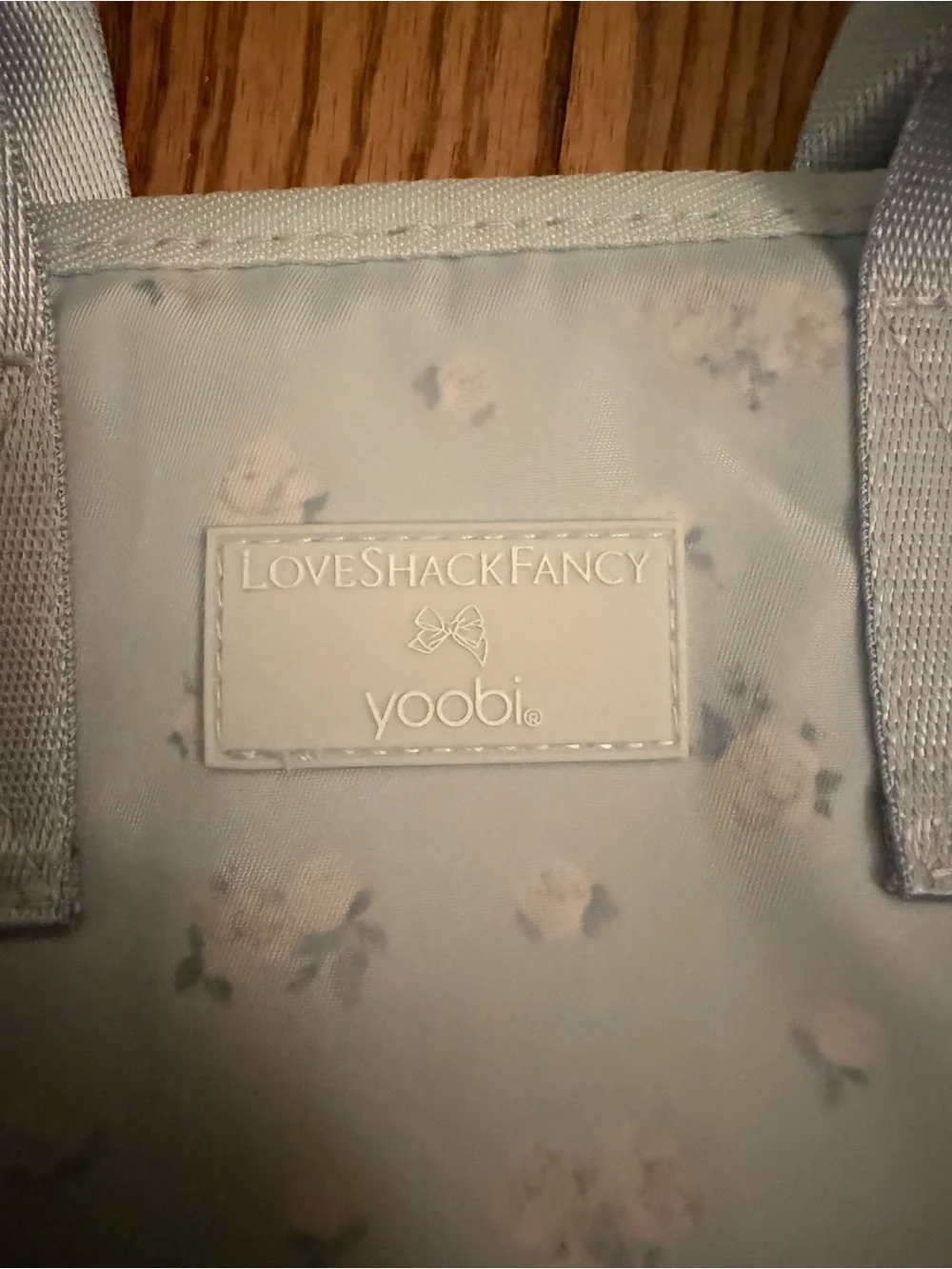 LoveShackFancy - Yoobi Everblooming Rosettes Ditsy Lunch Tote Bag Breezy Blue